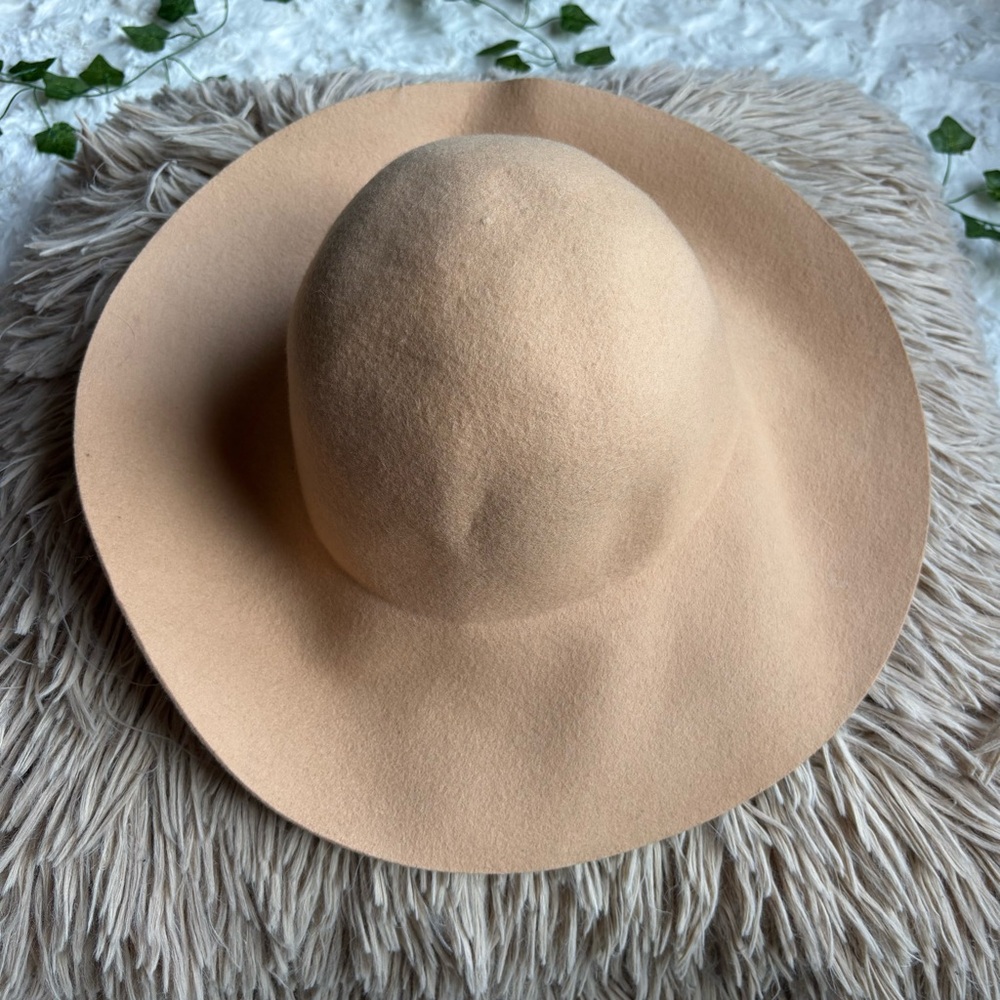 Ann Taylor wide brim tan 100% wool hat